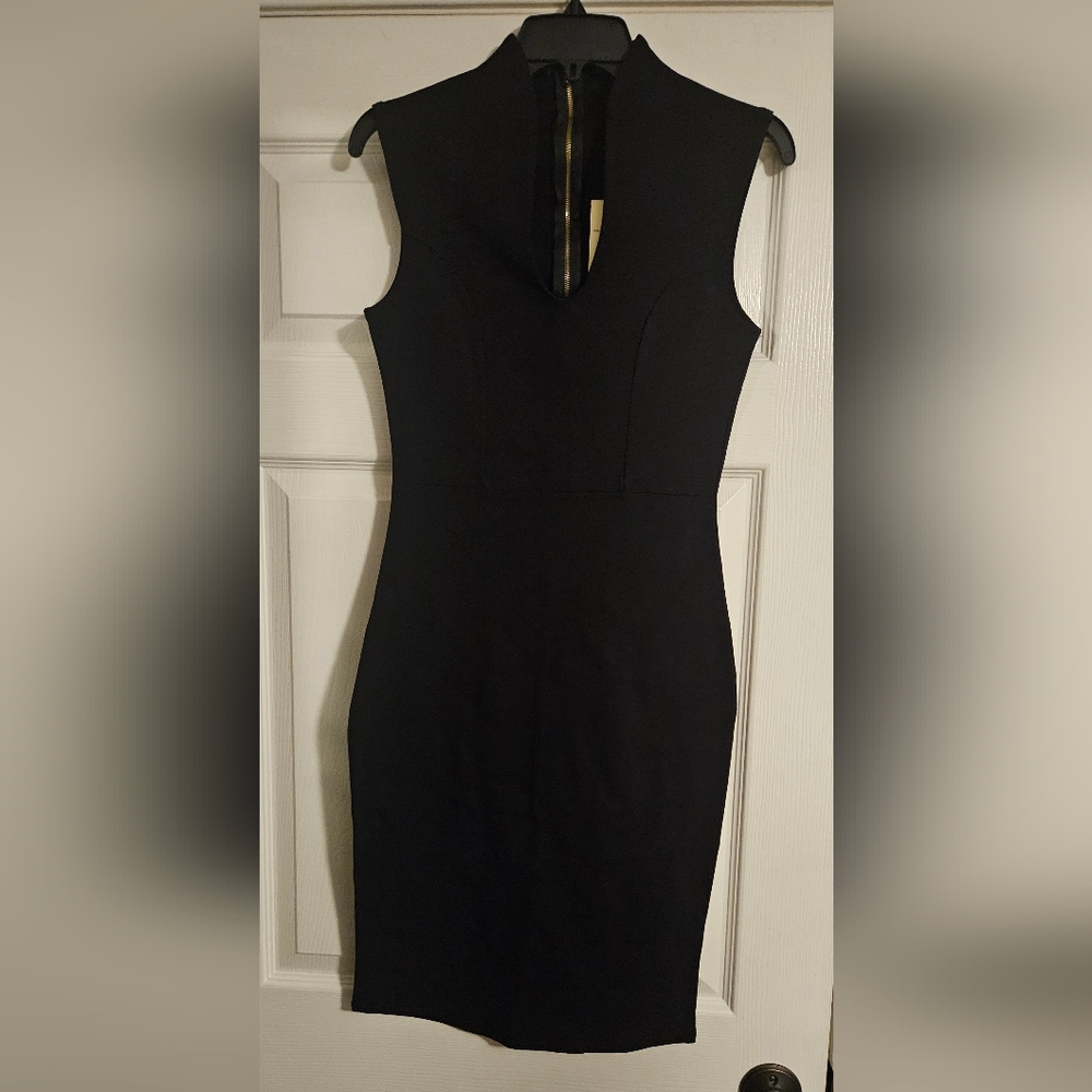 NWT Rolla Coster Black Sleeveless V-neck‎ Fitted Midi Dress: Medium